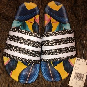 Adidas Adilette brand new women’s US 9